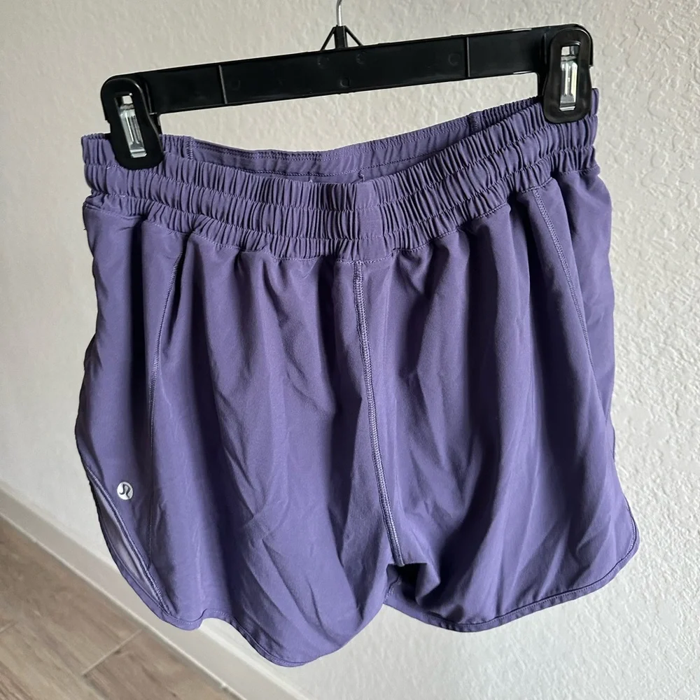 Lululemon Hotty Hot Low-Rise Lined Short 4” - Picture 2 of 6